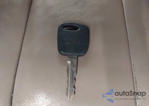 2002 Ford Excursion Xlt from USA, damaged, VIN 1FMNU41S22EB65700